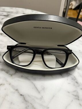 GENTLE MONSTER | Accessories | Gentle Monster Orah C Sunglasses
